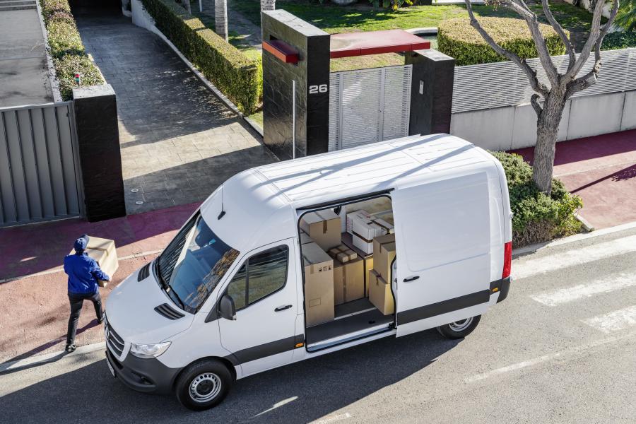  Mercedes-Benz Sprinter Panel Van 2018 года  (WW) (фото 15 из 23)